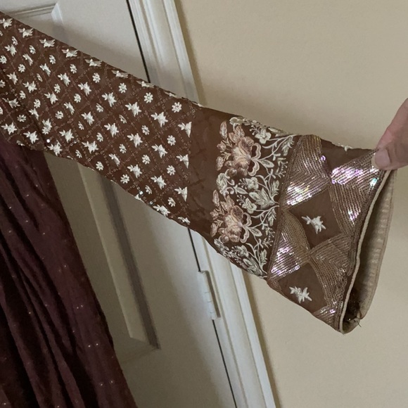 Pakistani and Indian desi outfit - Picture 4 of 12